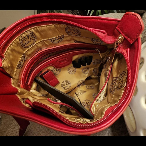 Marc Chantal Red Croc Leather Handbag Shoulder Strap Gold Accents Zip Close. - Picture 10 of 14